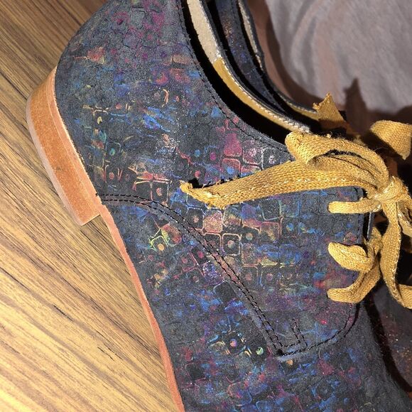 PAPUCEI Rare! Sz6.5 Avant Garde Iridescent Art 2 Wear Artsy Shimmer Tie Up Shoes - Picture 8 of 14